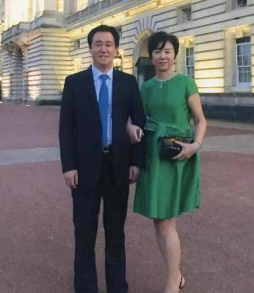 赛车女郎的湿润
