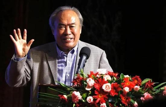 午夜精品在线