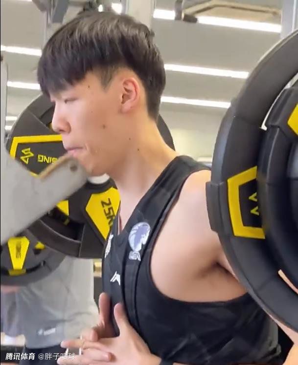亚洲精品免费观看